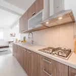 Deluxe Four Bedroom With Private Pool 4 וילה