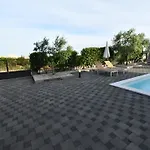 Deluxe Four Bedroom With Private Pool 4 וילה Debeljak
