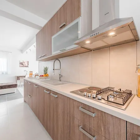 Deluxe Four Bedroom With Private Pool 4 Villa
