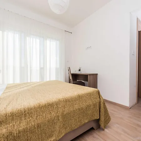 Deluxe Four Bedroom With Private Pool 4 Villa Debeljak