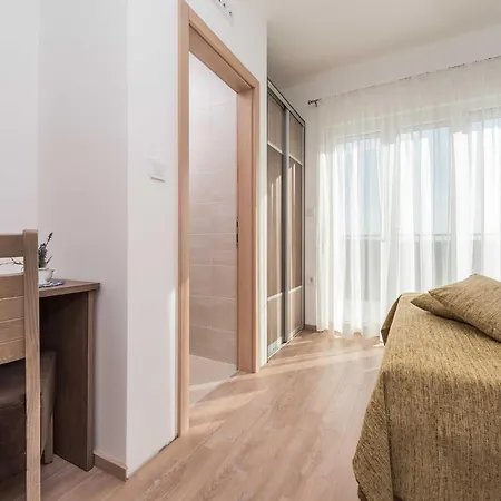 Vila Deluxe Four Bedroom With Private Pool 4