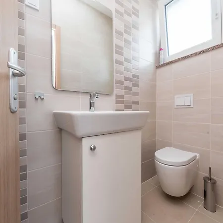 Deluxe Four Bedroom With Private Pool 4 Vila