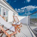 فيلة Deluxe Four Bedroom With Private Pool 4 *