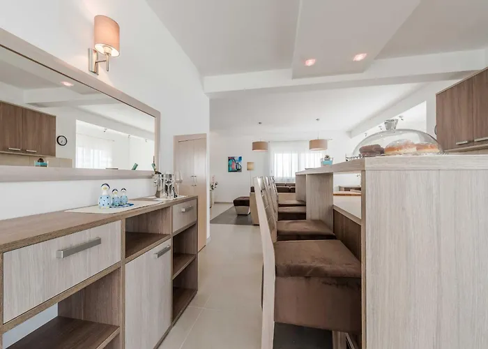 Deluxe Four Bedroom With Private Pool 4 빌라