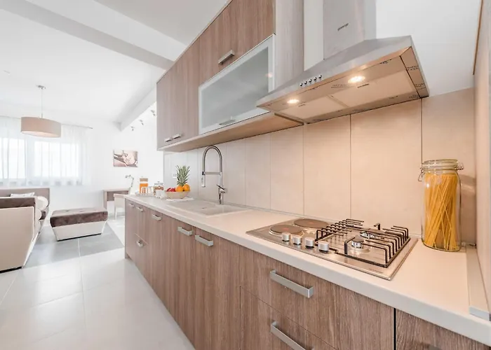 Deluxe Four Bedroom With Private Pool 4 빌라